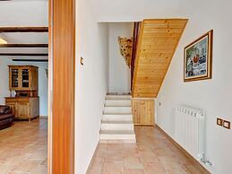 Adorable Home With Garden and Outdoor Kitchen