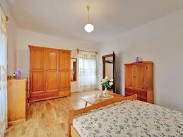 Adorable Home With Garden and Outdoor Kitchen