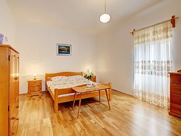 Adorable Home With Garden and Outdoor Kitchen