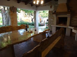 Adorable Home With Garden and Outdoor Kitchen