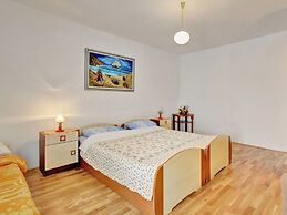 Adorable Home With Garden and Outdoor Kitchen