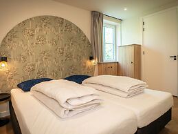 New Thatched Villa Near the Beach