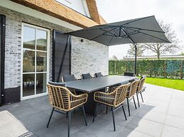 New Thatched Villa Near the Beach