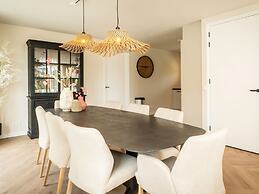 New Thatched Villa Near the Beach