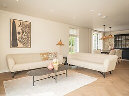 New Thatched Villa Near the Beach