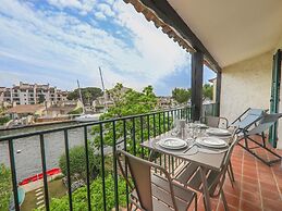 Air-conditioned Apartment Near Beach