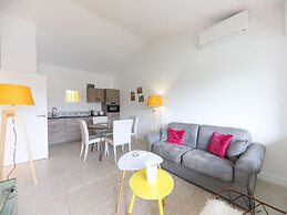 Air-conditioned Apartment Near Beach