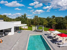 No Title Comfortable Holiday Residence