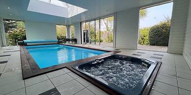 Pleasant Holiday Home With Garden