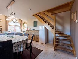 Hawthorn 3-1 Spacious Family Apartment