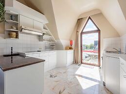 Hawthorn 3-1 Spacious Family Apartment