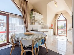 Hawthorn 3-1 Spacious Family Apartment