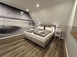 Eiderhuus Modern Retreat