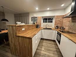 Eiderhuus Modern Retreat