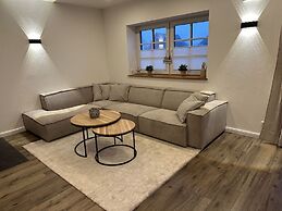 Eiderhuus Modern Retreat