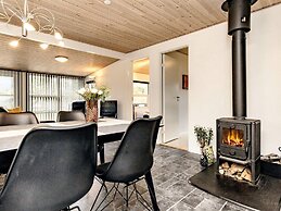 4 Star Holiday Home in Hals