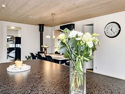 4 Star Holiday Home in Hals
