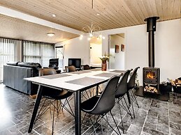 4 Star Holiday Home in Hals