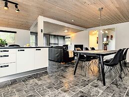 4 Star Holiday Home in Hals