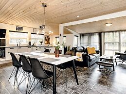 4 Star Holiday Home in Hals