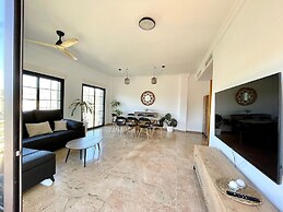 Belvilla by OYO Villa Torrea3n