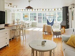 5 Person Holiday Home in Grisslehamn-by Traum
