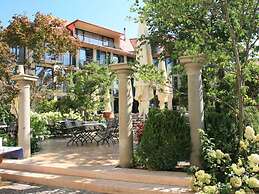 Suite Apartment 80 sqm