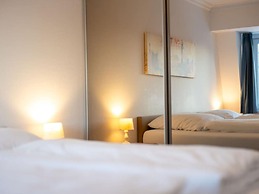 Hoppe 8 Modern Retreat