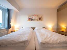 Hoppe 8 Modern Retreat