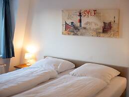 Hoppe 8 Modern Retreat