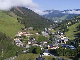 Apartment Alpenresort Saalbach E2