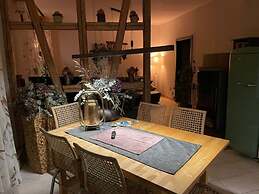 Place to Be Modern Retreat