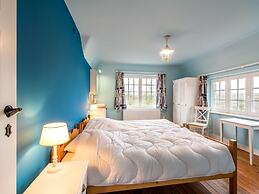 Renovated Hortensia Villa Next to the Dunes