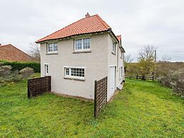 Renovated Hortensia Villa Next to the Dunes