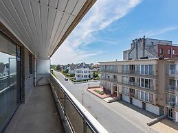 Ter Panne 303 Well-kept Apartment in Koksijde