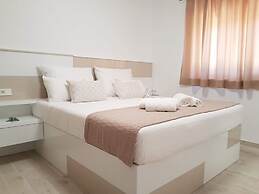 Villa Sabun Luxury Villa With Poo, Jacuzzi