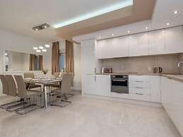 Villa Sabun Luxury Villa With Poo, Jacuzzi