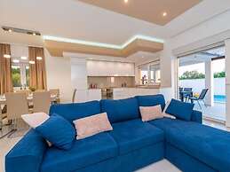 Villa Sabun Luxury Villa With Poo, Jacuzzi