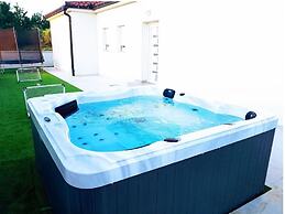 Villa Sabun Luxury Villa With Poo, Jacuzzi