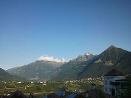 1 Alvarium Comfortable Holiday Residence