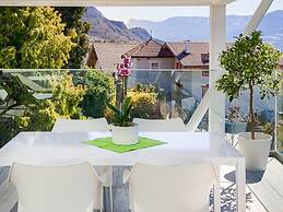 1 Alvarium Comfortable Holiday Residence