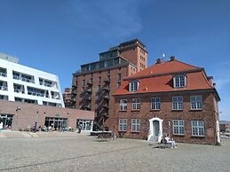 Nice Holiday Home With Port View