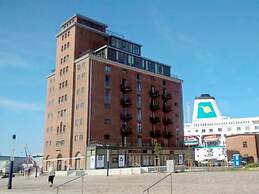 Nice Holiday Home With Port View