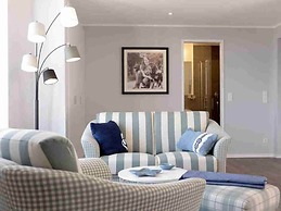 Nice Holiday Home With Port View