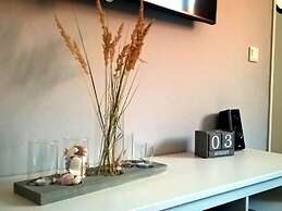 Nice Holiday Home With Port View