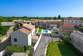 Grande Comfortable Holiday Residence