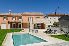 Grande Comfortable Holiday Residence