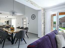 Grande Comfortable Holiday Residence