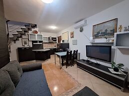 Charming Holiday Home With Private Pool