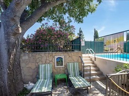 Charming Holiday Home With Private Pool